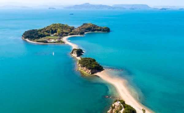 上空から見た小豆島の全景