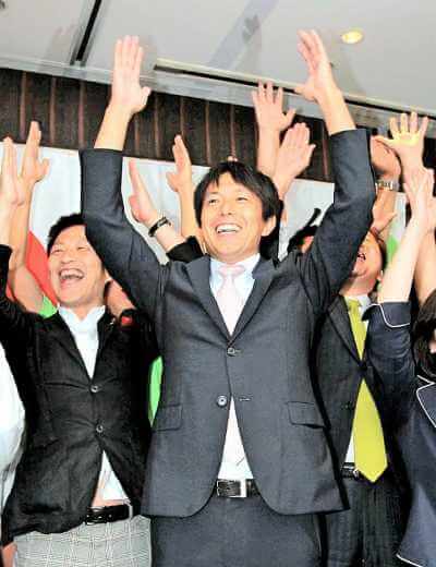 2013年の参議院議員選挙に兵庫県選挙区で立候補し、初当選を果たした時の清水貴之