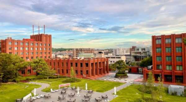 龍谷大学深草キャンパスの外観