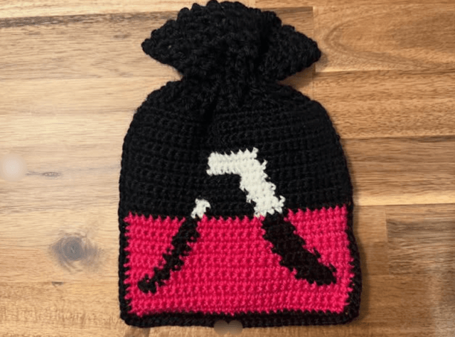 小芝風花が編んだ八嶋智人へのプレゼントの巾着の裏側