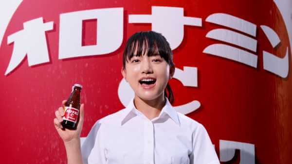 オロナミンCのCMの清原果耶の画像