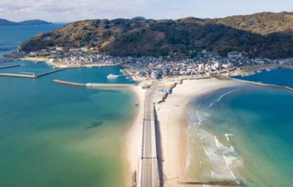 志賀島を上空から撮った画像